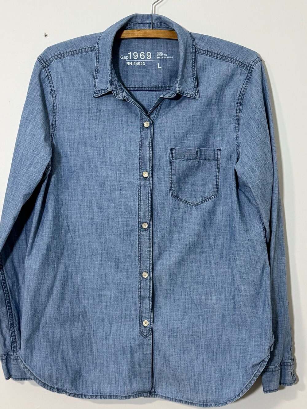 Gap 1969 Icon Boy Shirt in Signature Fit for Women, Size L, 100% Cotton, Made in
